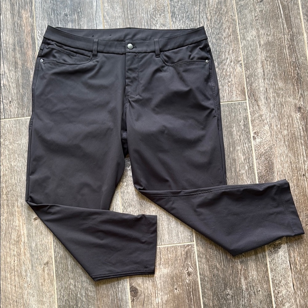 Men’s Lululemon dress pants size 36 black